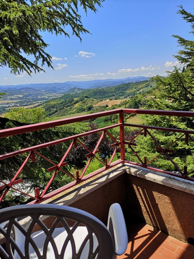 Balcone Sul Metauro 3*